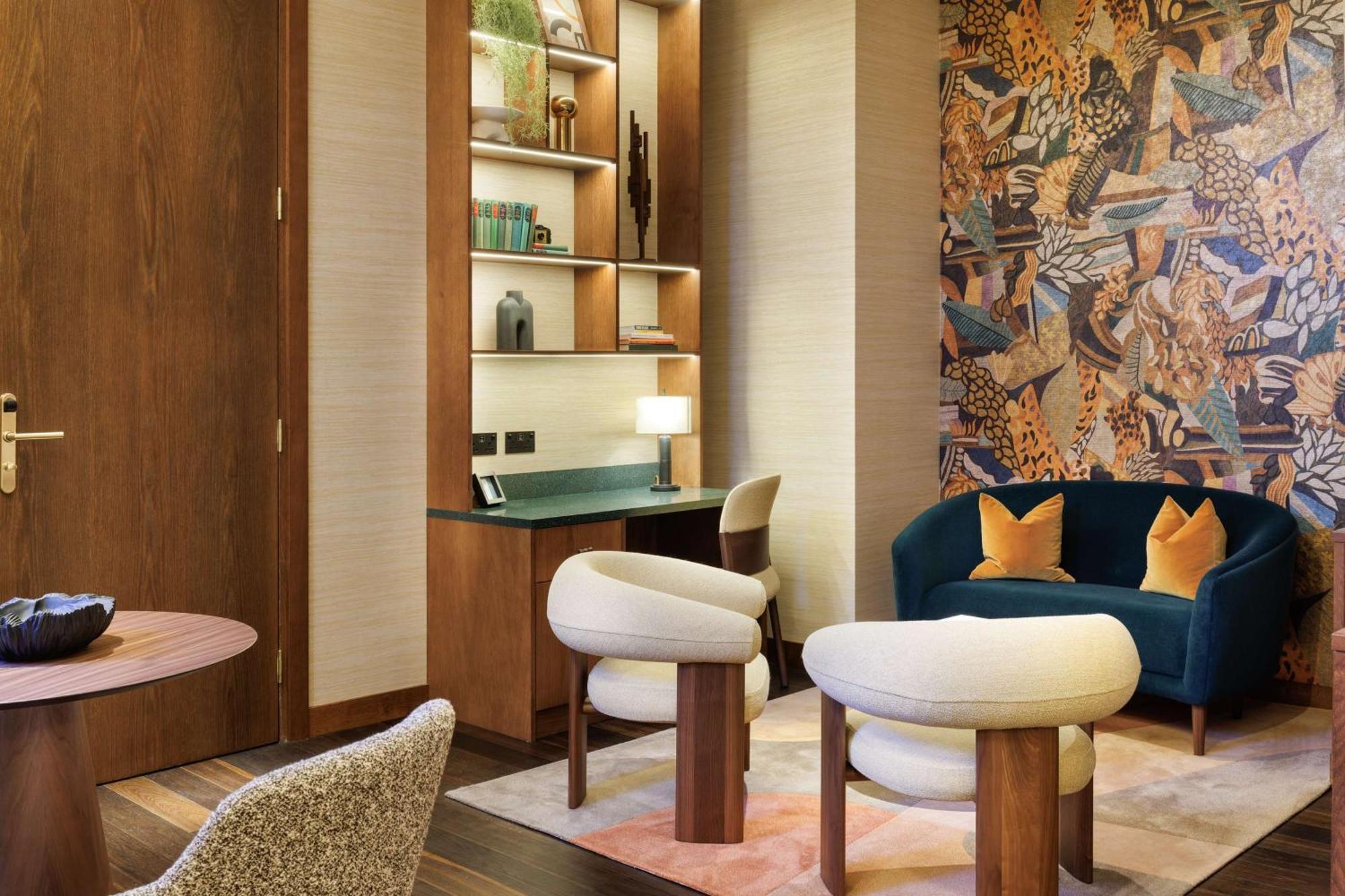 The Trafalgar St. James, Curio Collection By Hilton London