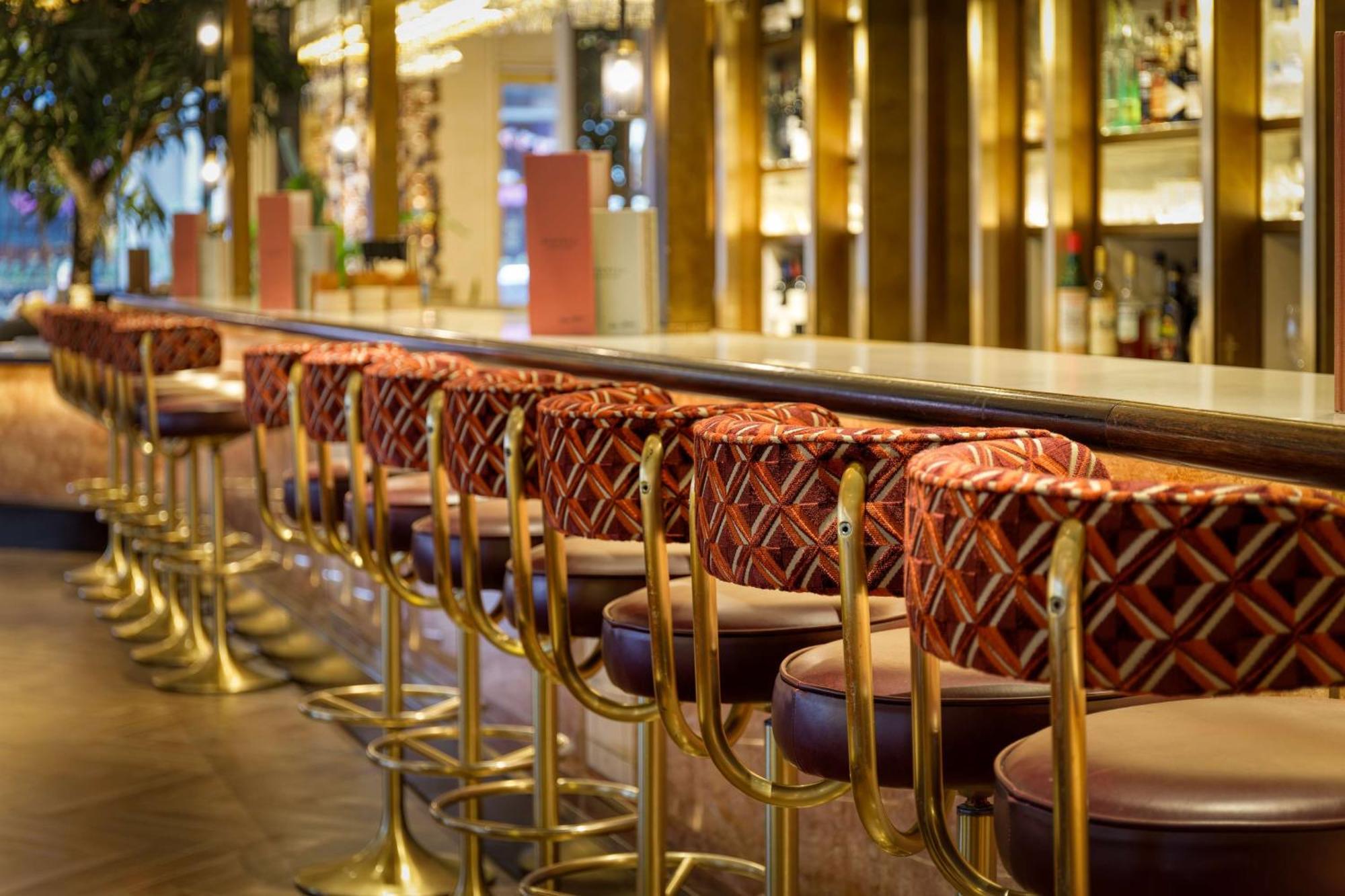 The Trafalgar St. James, Curio Collection By Hilton London