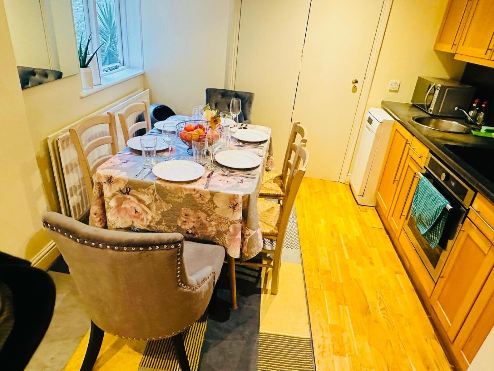 Lovely Around Kensington And Chelsea Locations W8 Sw5 Sw3 Sw10 By Ricky & Giustina Appartement