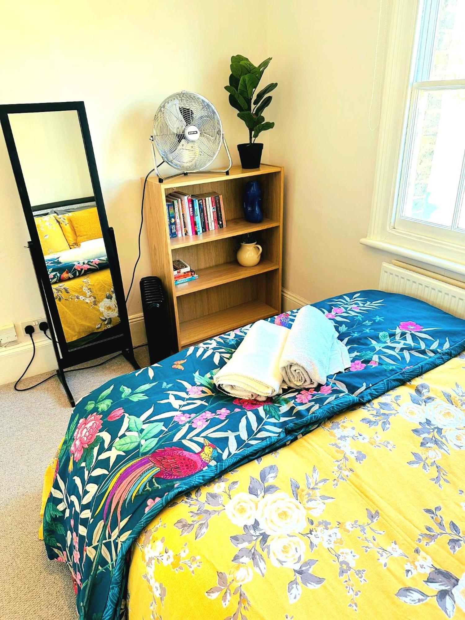 Lovely Around Kensington And Chelsea Locations W8 Sw5 Sw3 Sw10 By Ricky & Giustina Londen