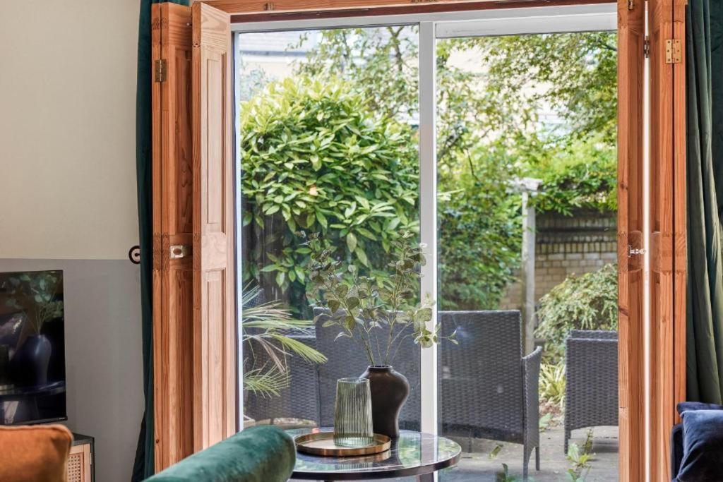 Boutique House - Parking - Garden Holiday home *
