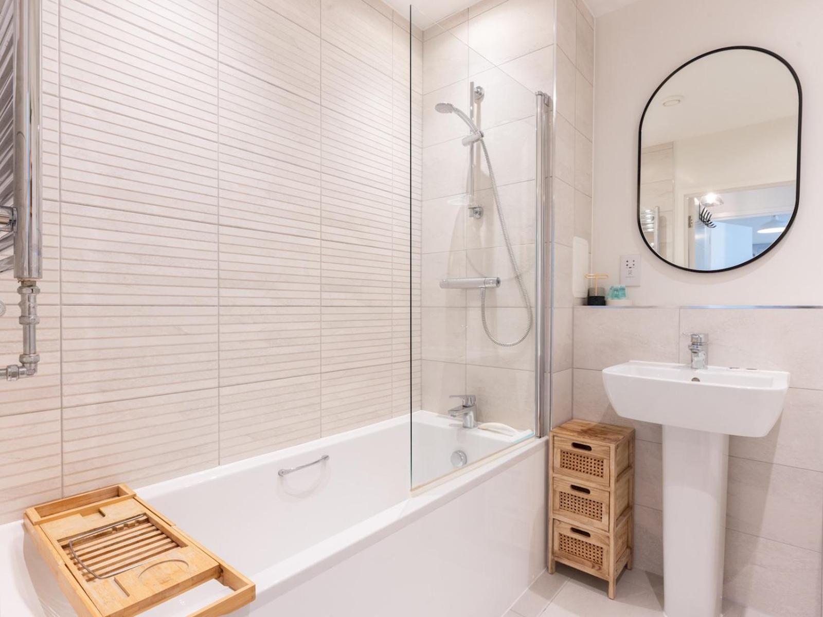 Apartment Pass The Keys Stylish Flat Near Charlton Station London