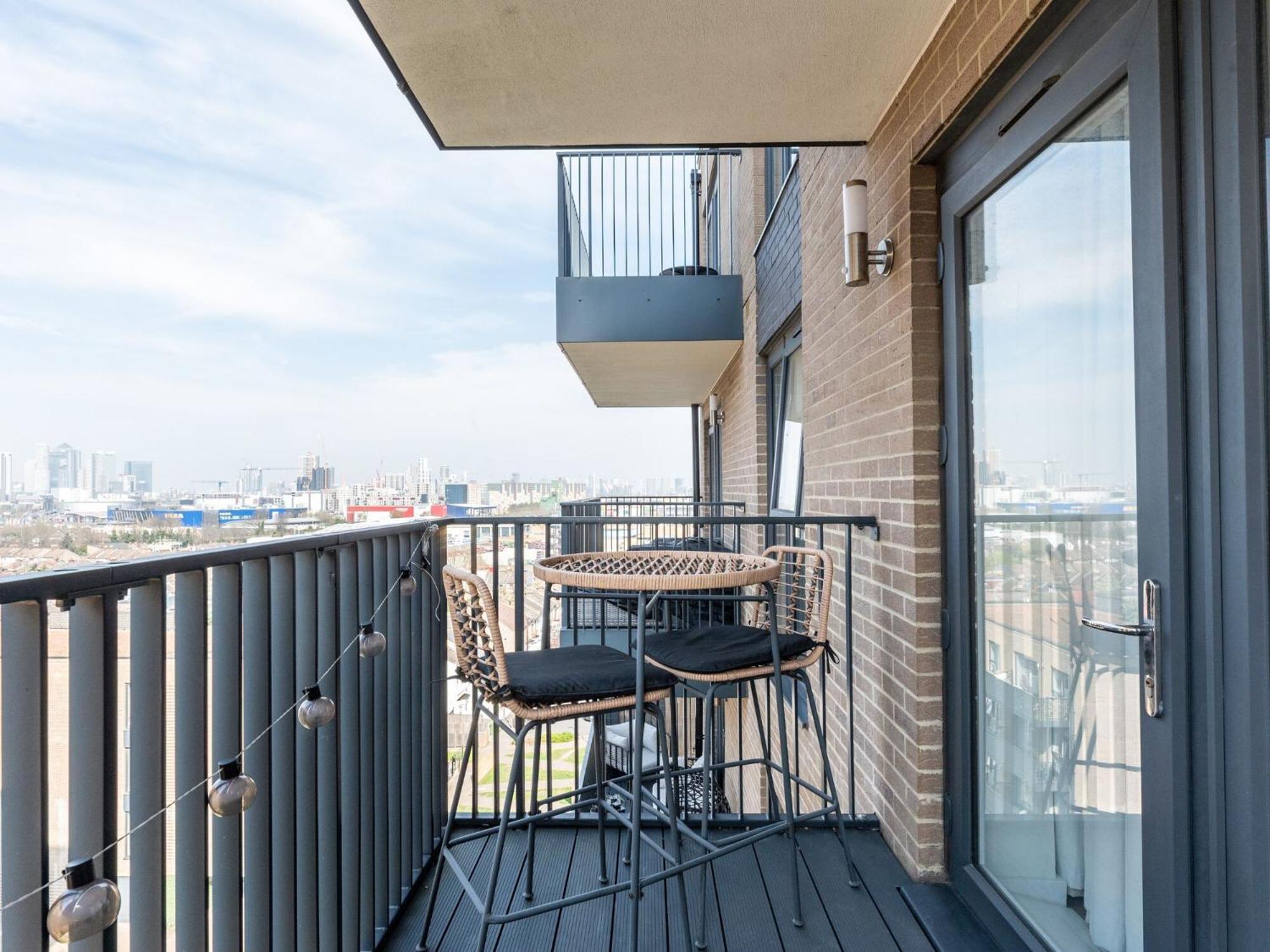 Apartment Pass The Keys Stylish Flat Near Charlton Station