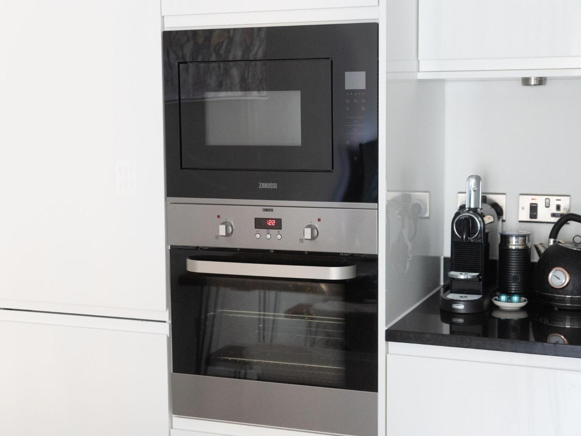 Pass The Keys Stylish Flat Near Charlton Station Apartment *