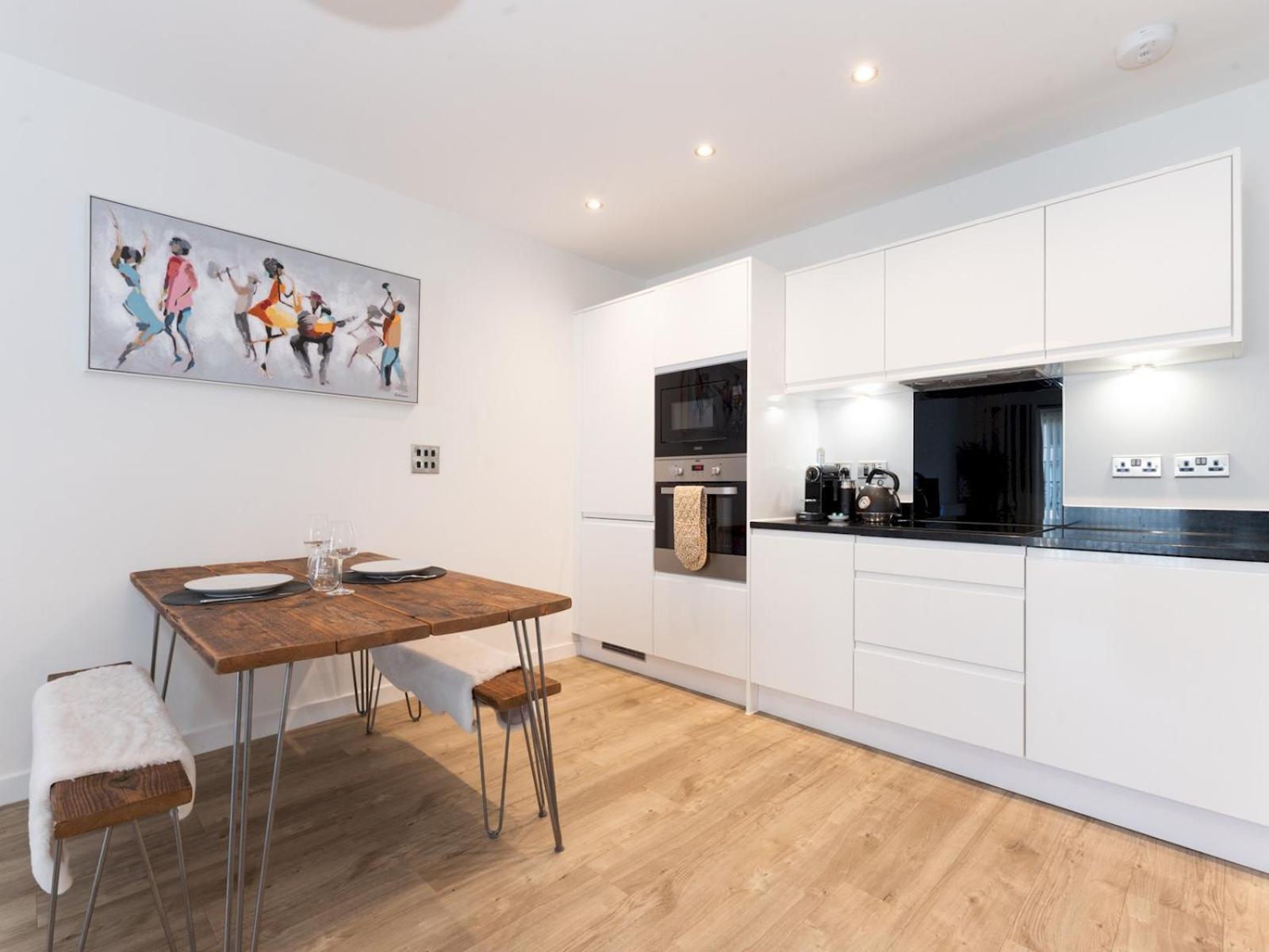 Pass The Keys Stylish Flat Near Charlton Station Apartment London