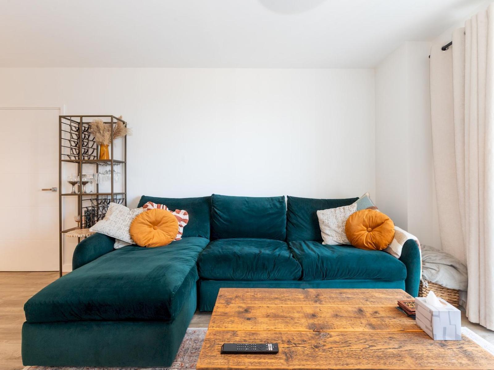 Pass The Keys Stylish Flat Near Charlton Station London