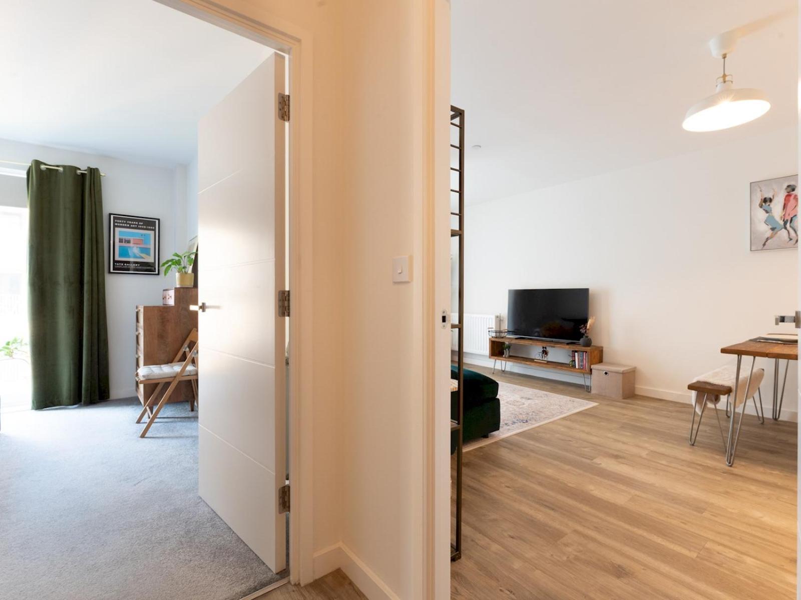 Apartment Pass The Keys Stylish Flat Near Charlton Station