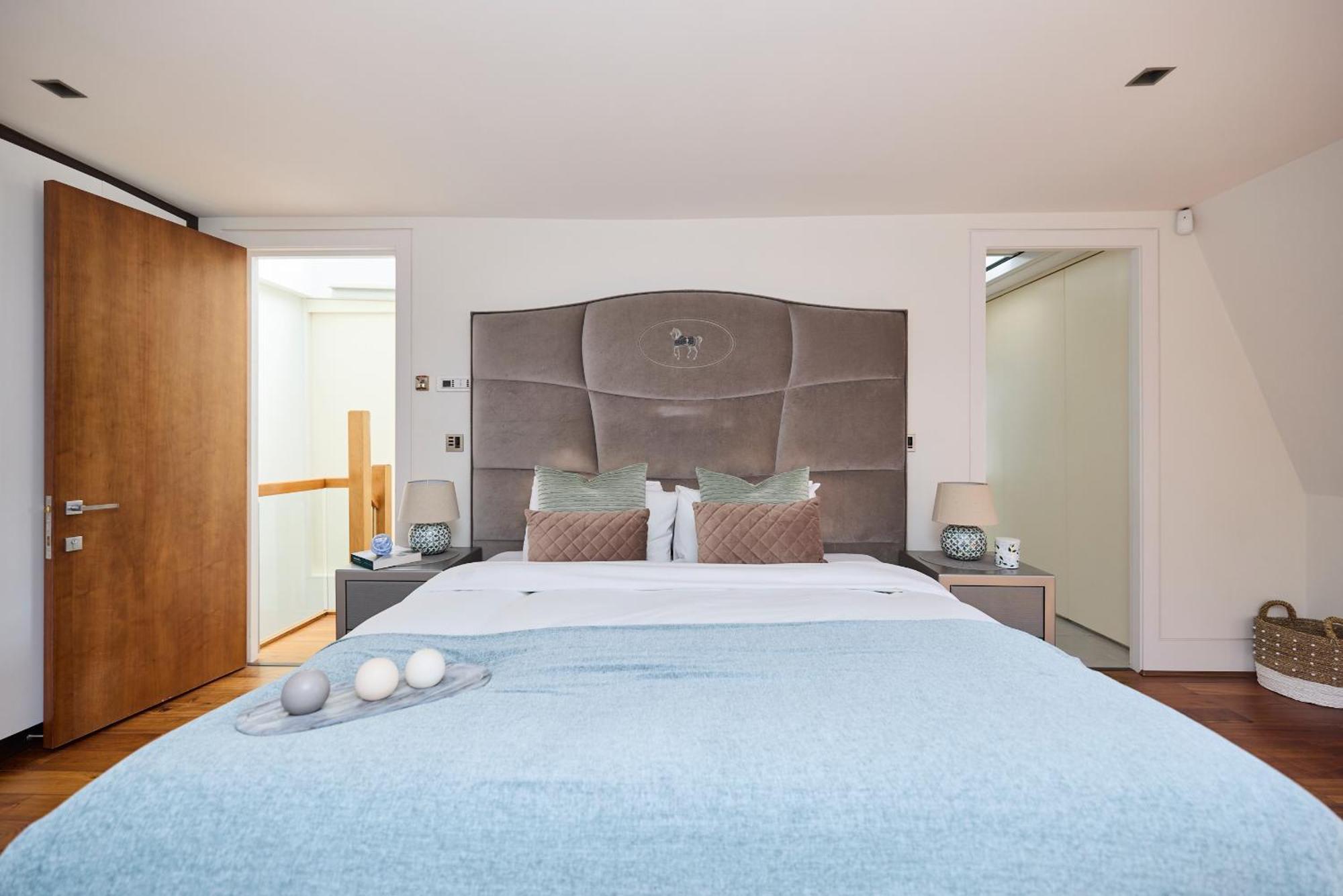 Appartement The Radnor Mews - Stylish 3bdr Mews House Londen