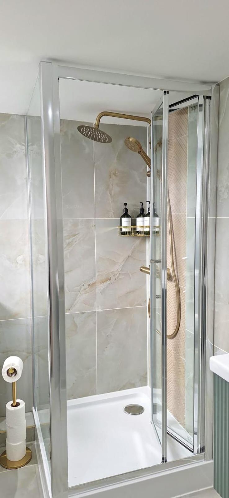 Appartement Stylish Gem Next Transport Easy Access Ctr Londen