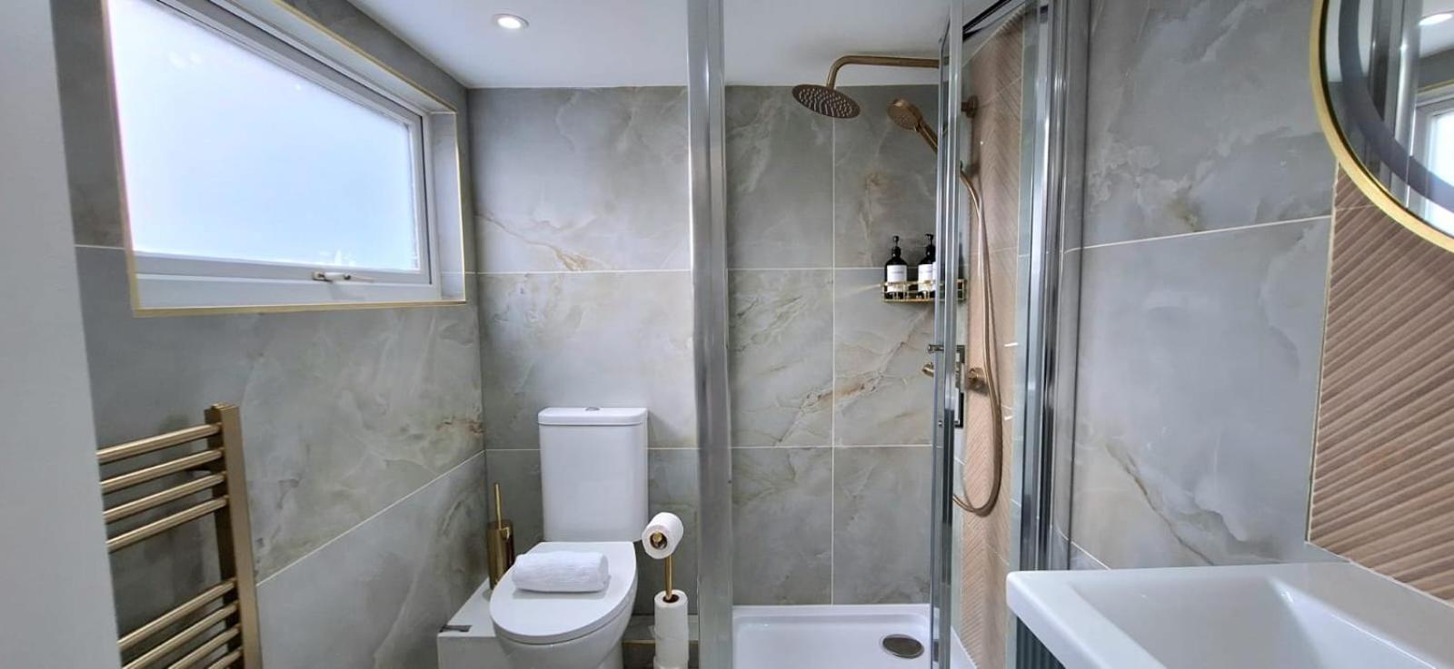 Stylish Gem Next Transport Easy Access Ctr