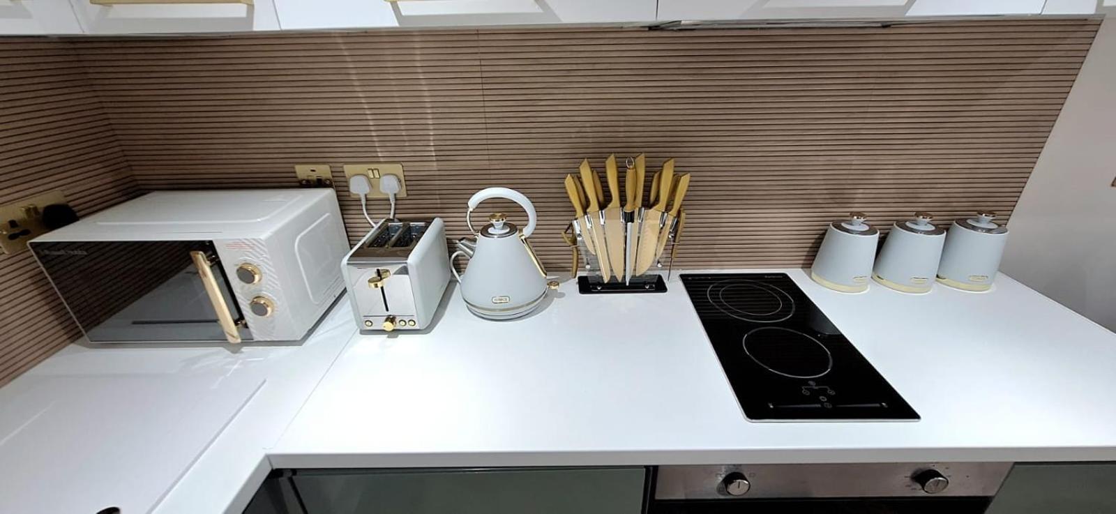 Stylish Gem Next Transport Easy Access Ctr Apartment London
