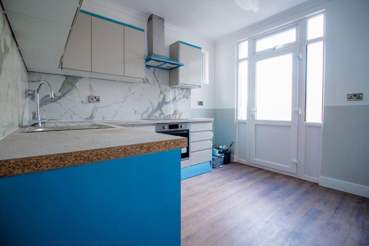 Luxury Brand New * London