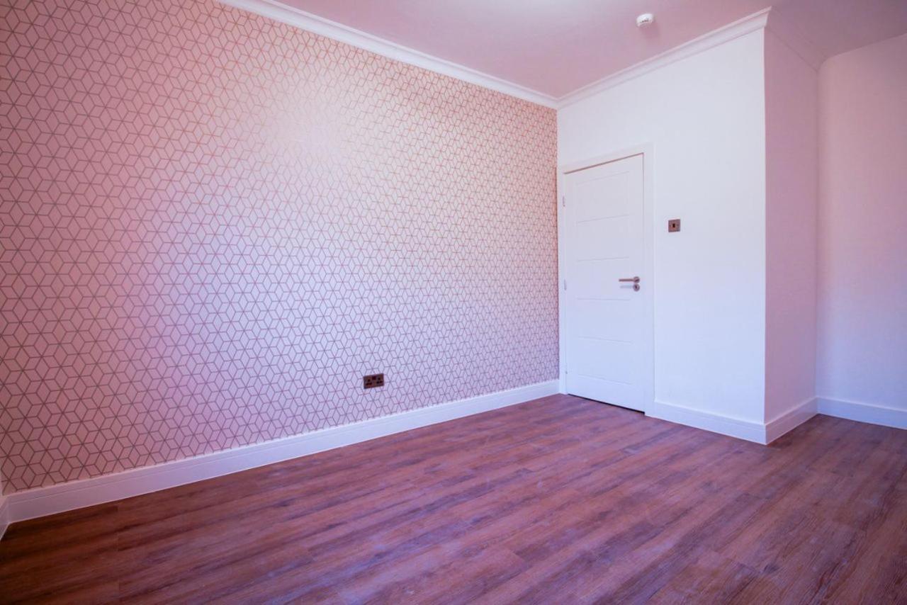 Luxury Brand New Apartment