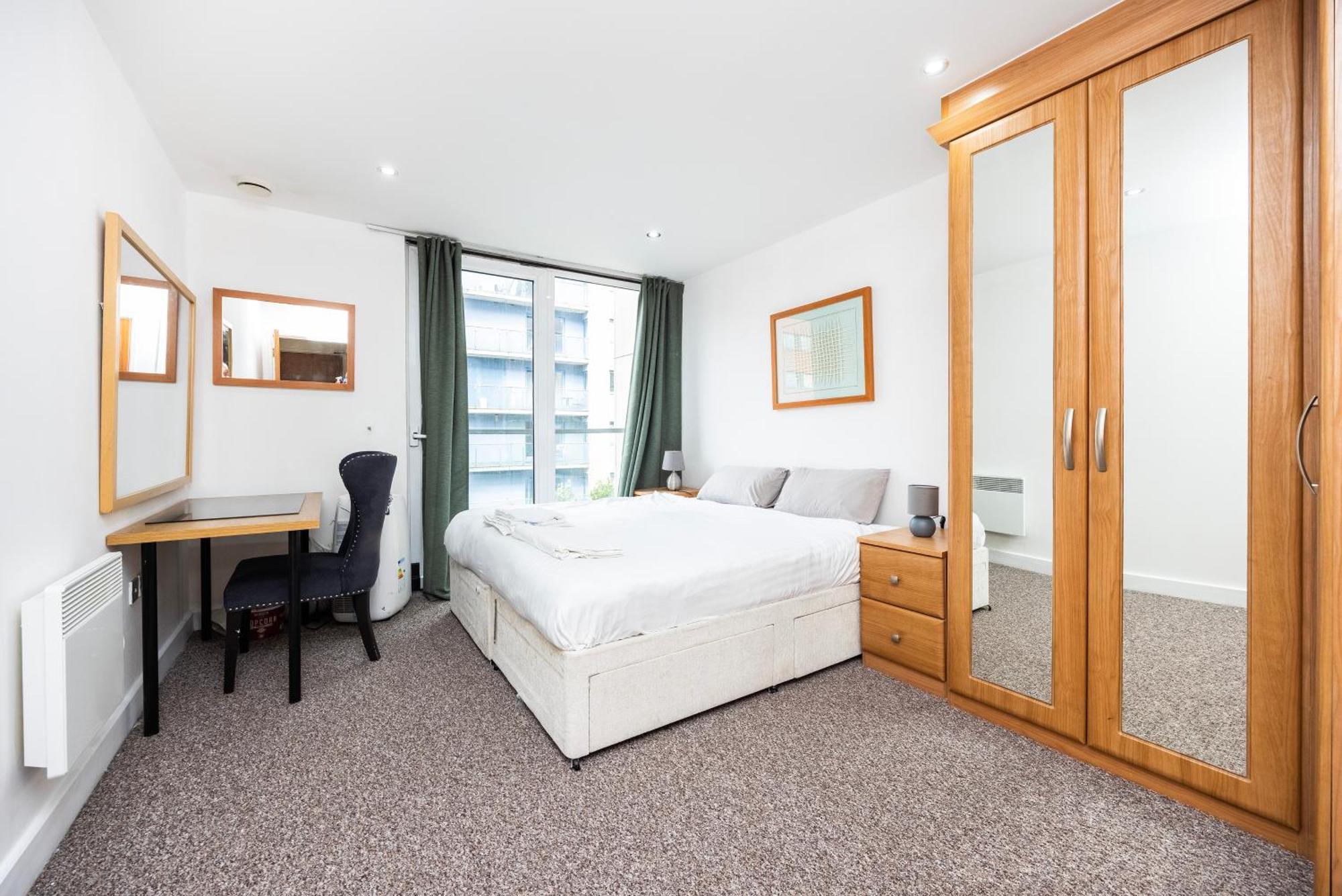 Apartment Western Excel London