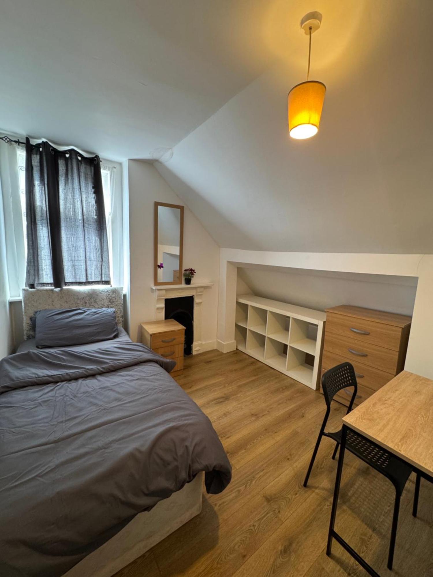 Cozy 7 London