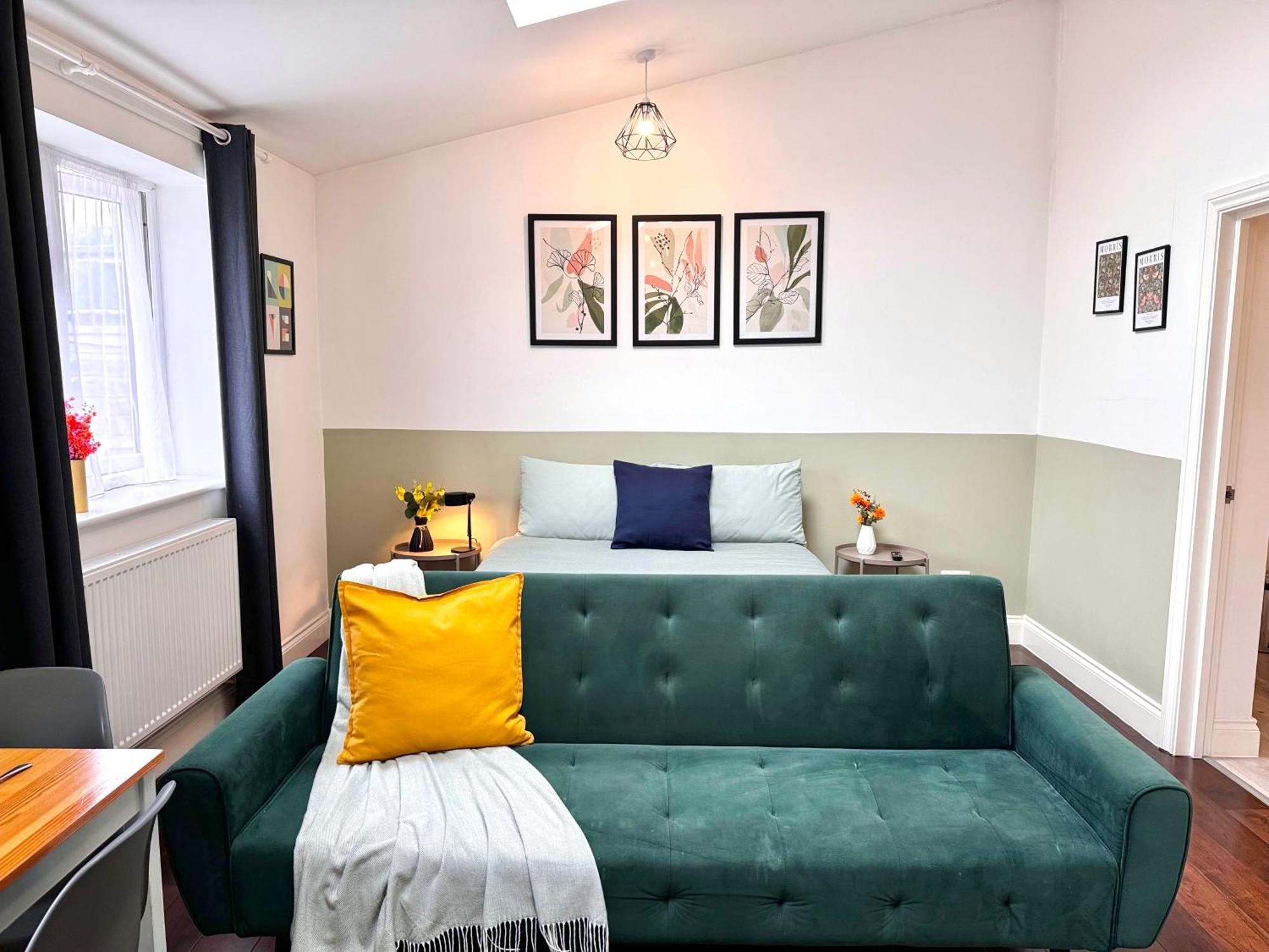 Apartment Alluring 30min To & Free Parking London