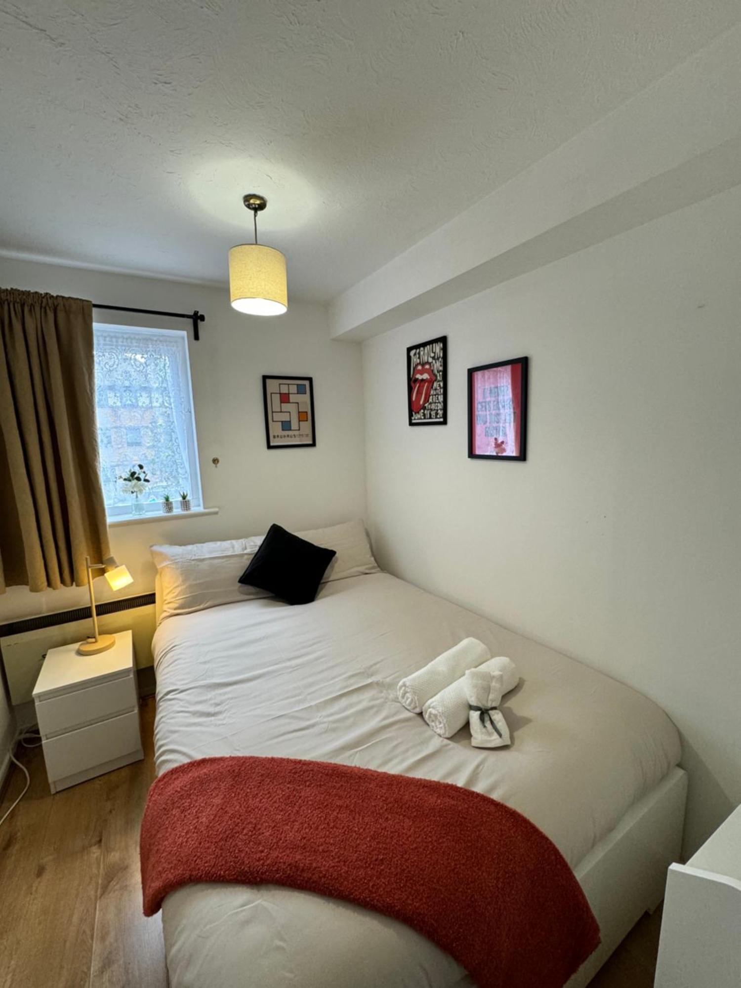 Tranquil 2 Bed Near Downtown & Free Parking Apartment