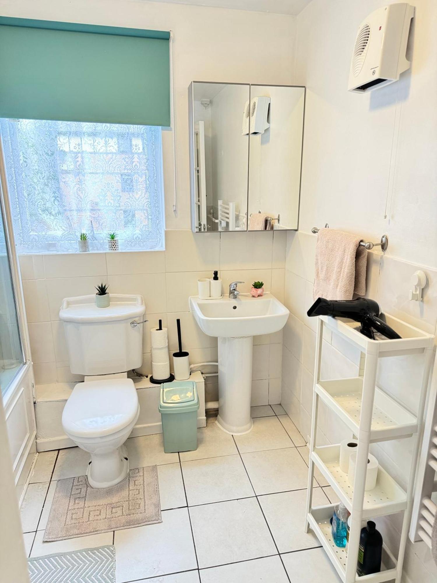 Apartment Tranquil 2 Bed Near Downtown & Free Parking *