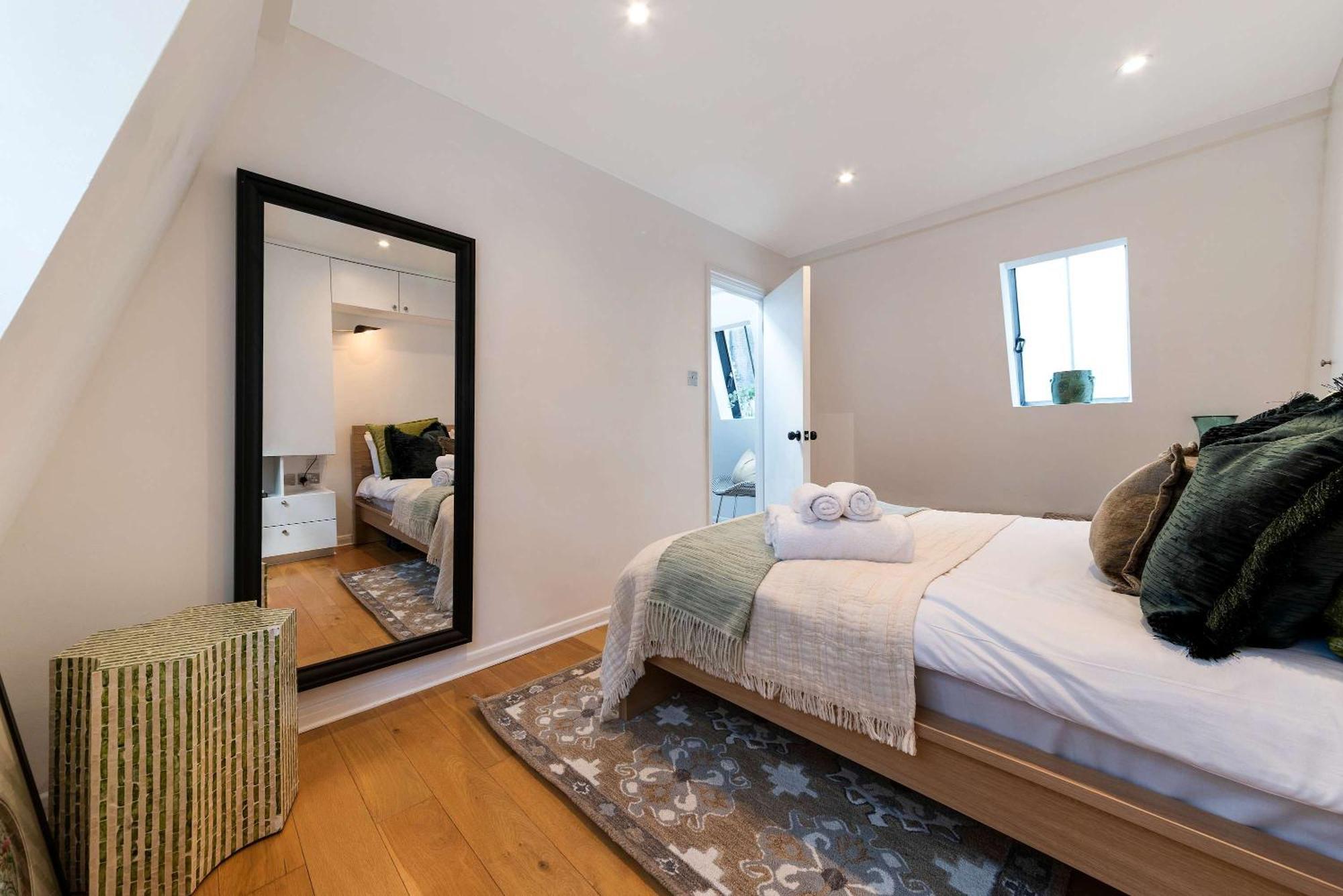 Madestays Premium Hyde Park Townhouse Holiday home