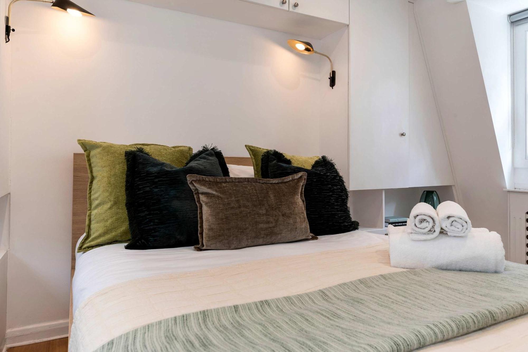 Holiday home Madestays Premium Hyde Park Townhouse London