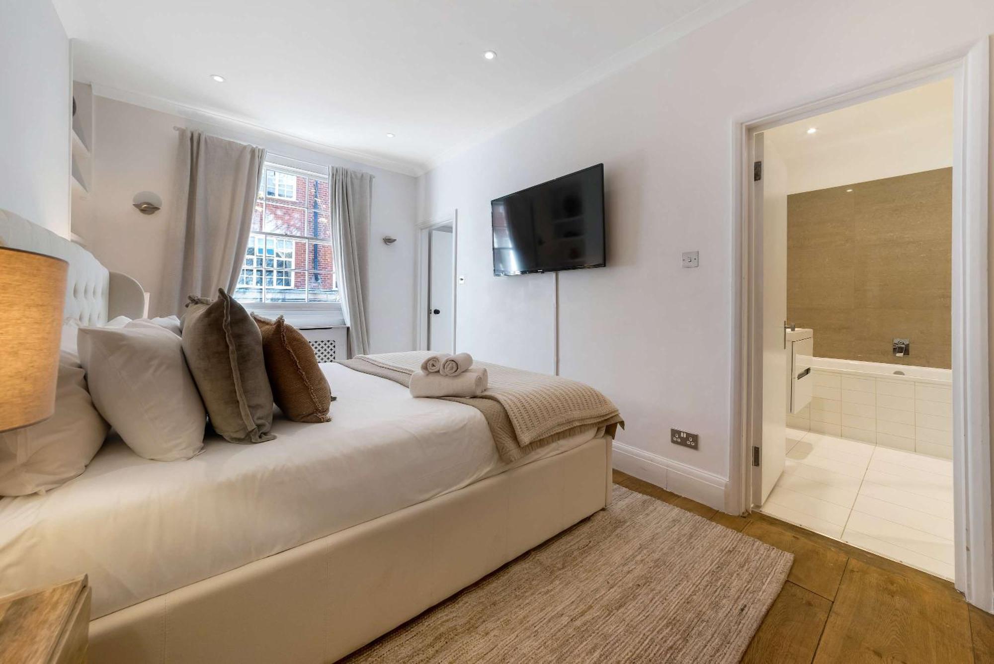 Holiday home Madestays Premium Hyde Park Townhouse
