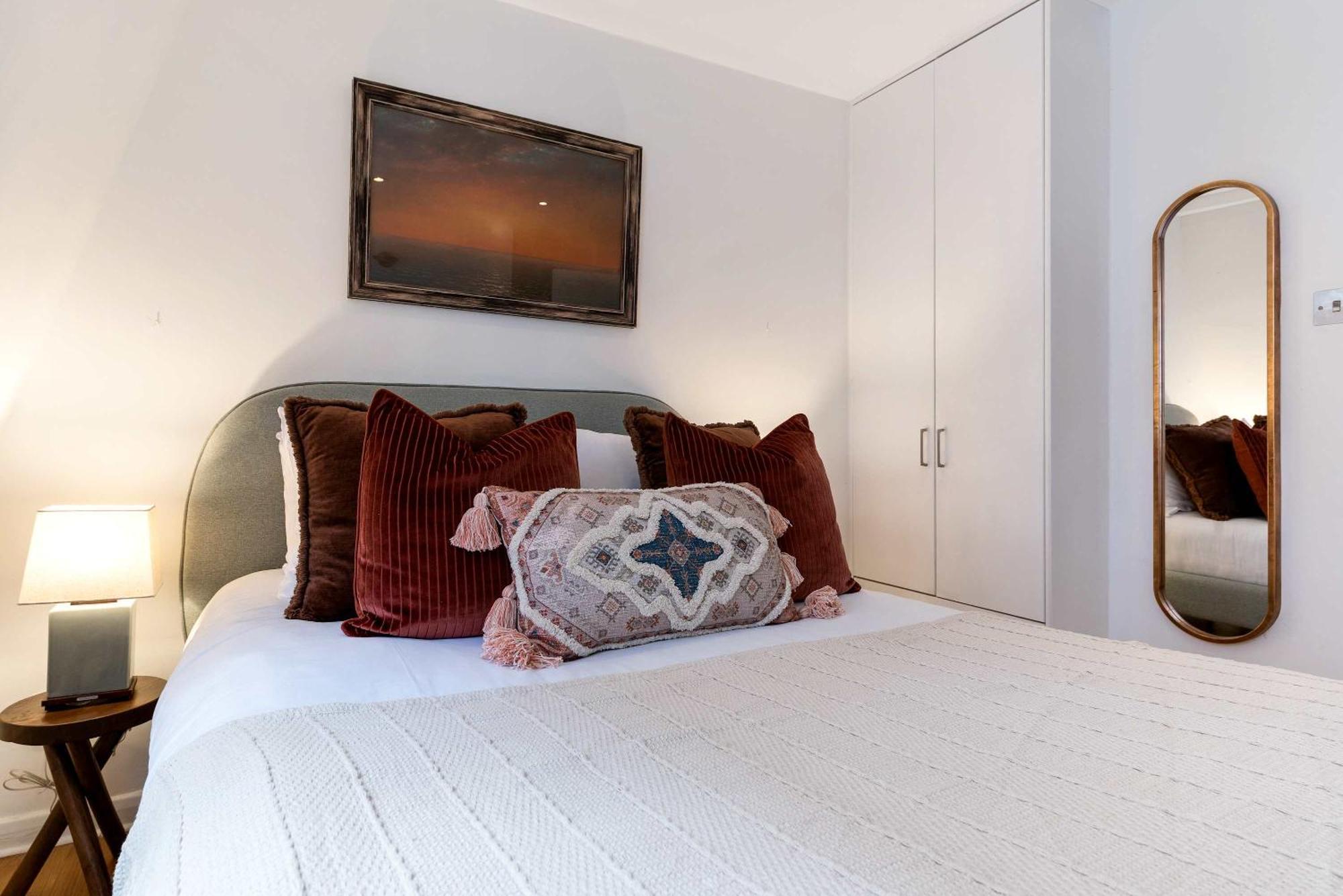 Madestays Premium Hyde Park Townhouse Holiday home London