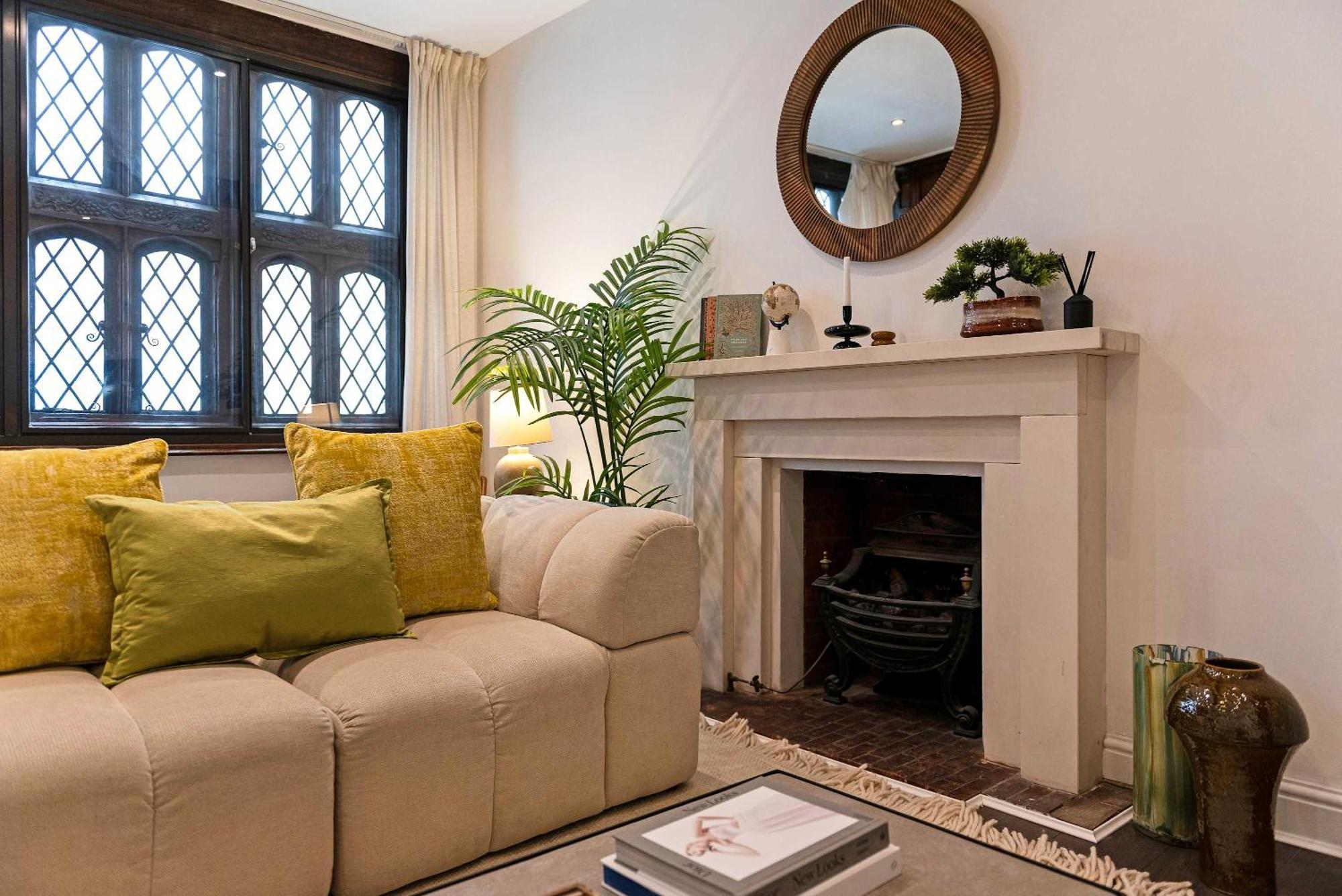 Madestays Premium Hyde Park Townhouse *