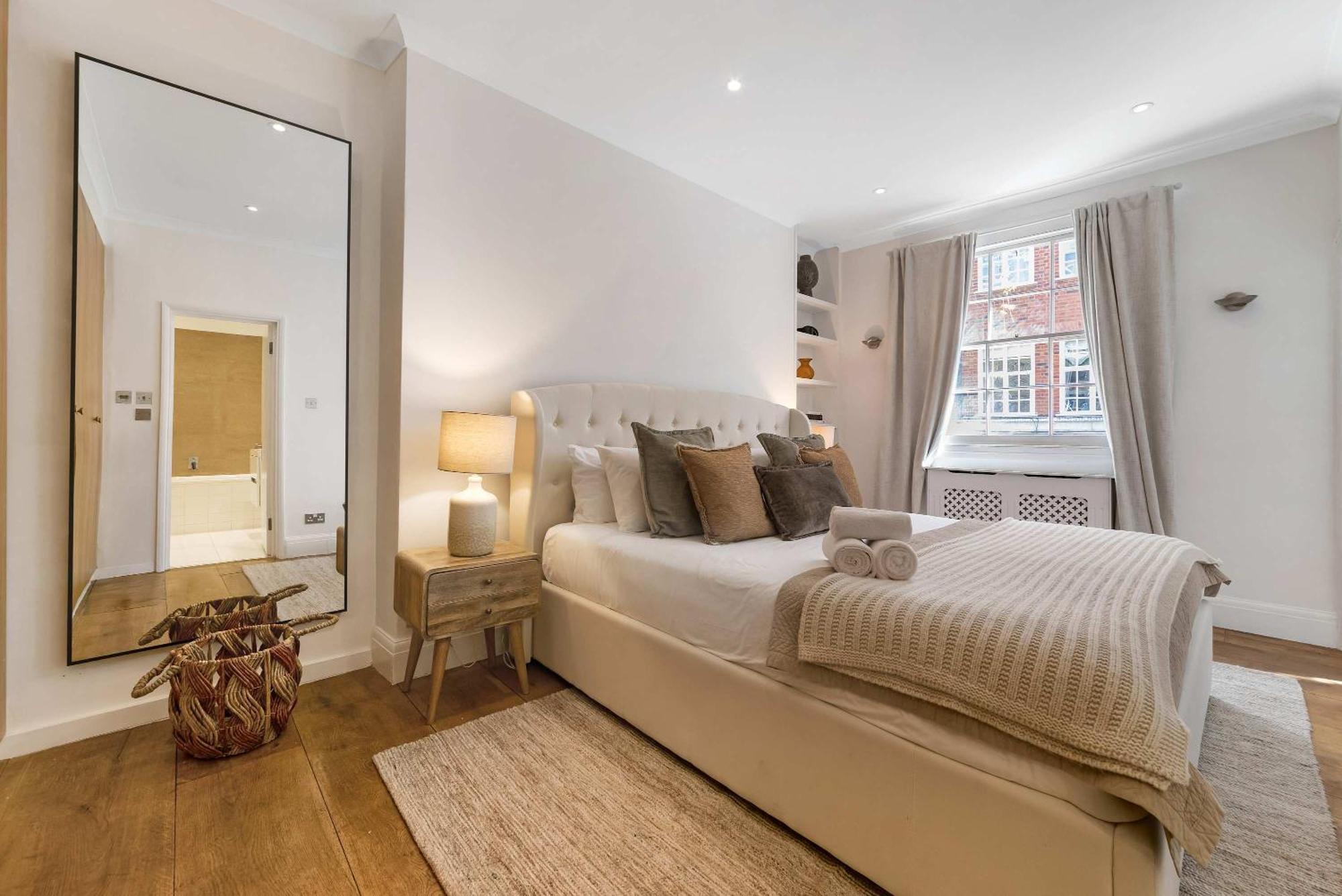 Madestays Premium Hyde Park Townhouse *