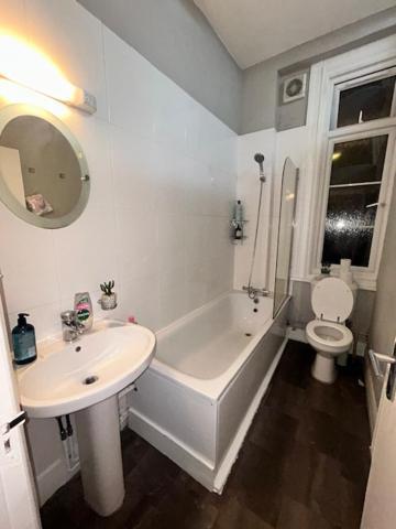 Bright & Modern Notting Hill 3br Apartment London