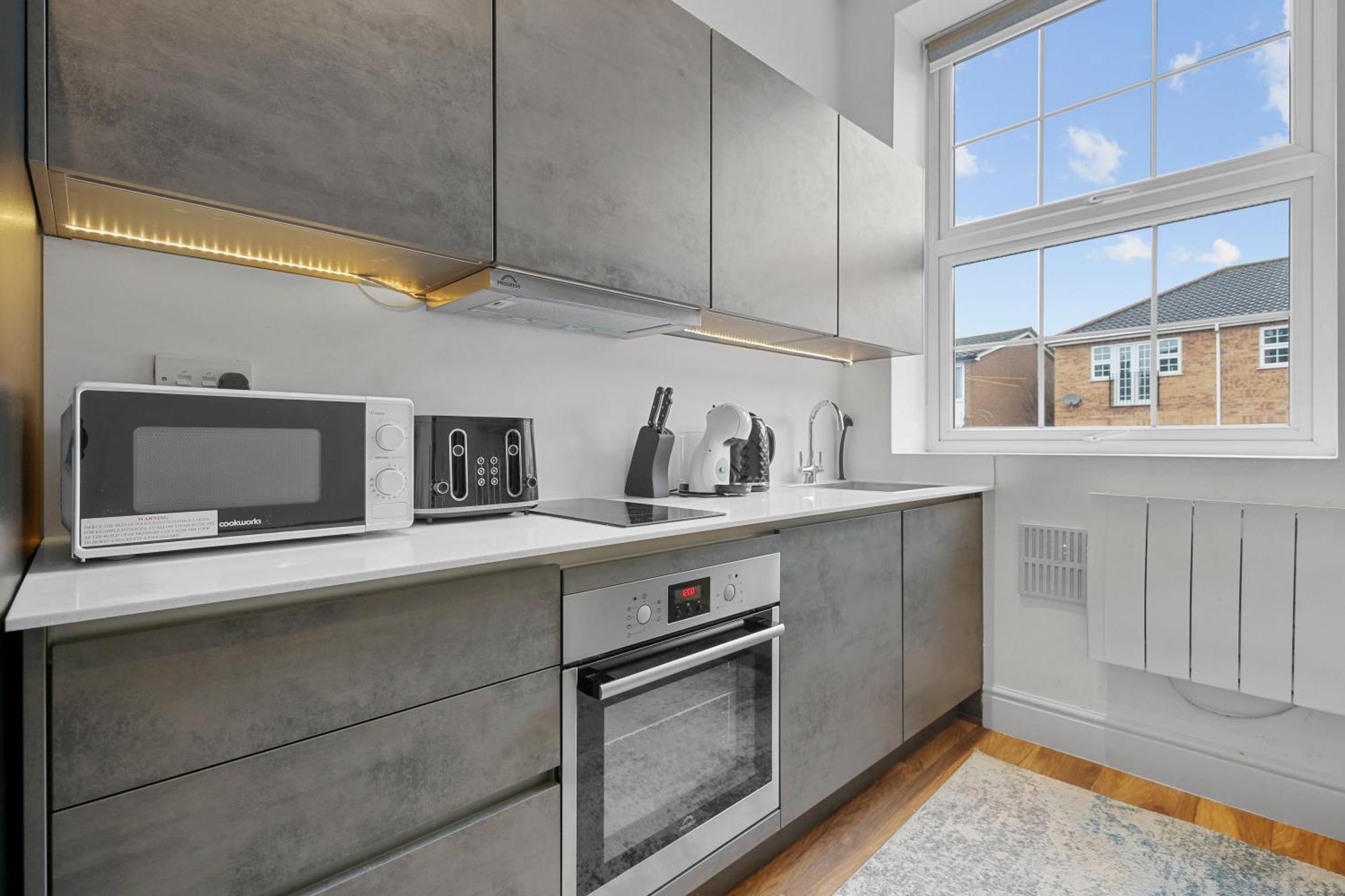 1 Bed In Stratford, With Free Parking & Wi-fi * Londen