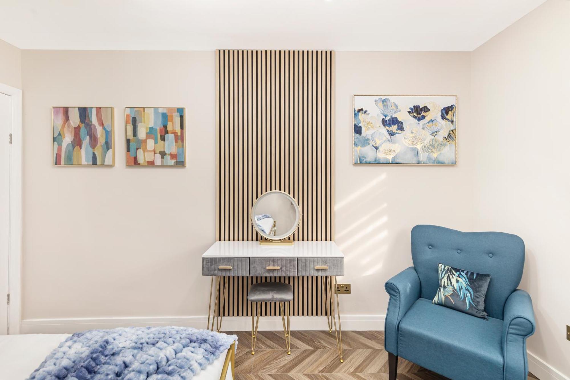 Stylish Gem Next Transport Easy Access Ctr Londen