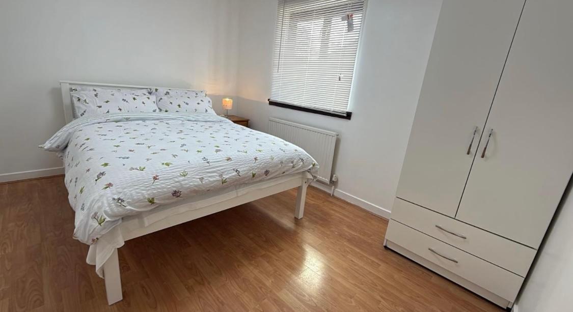 10a Saint Marys Road Homestay London