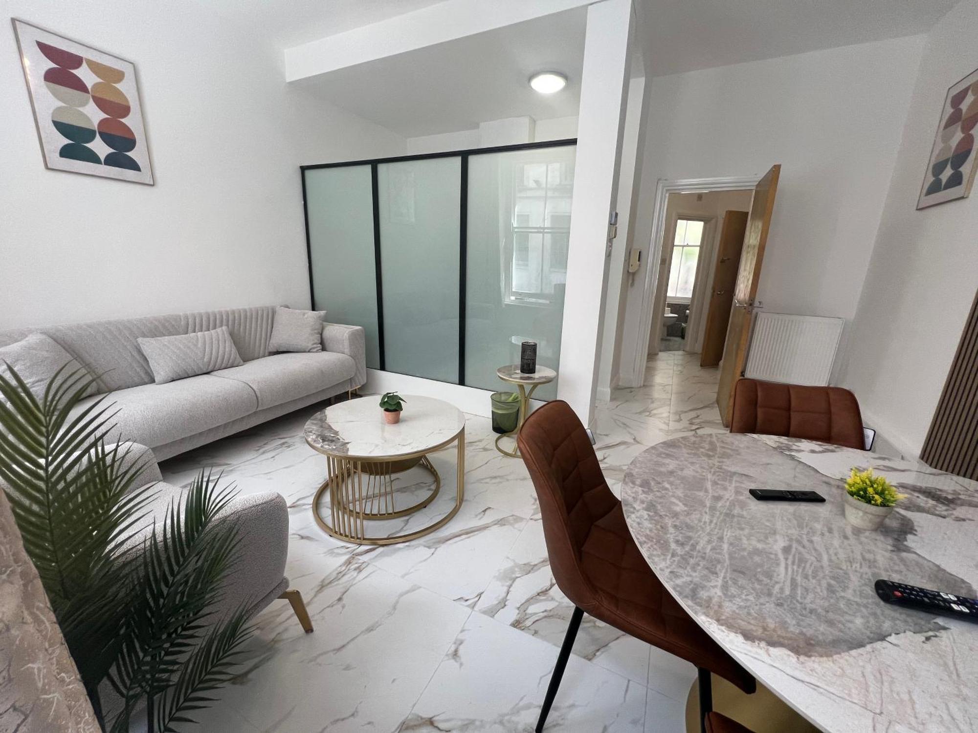 Chic 1-bed Flat In The Heart Of Soho Wardour Street 1wd * London