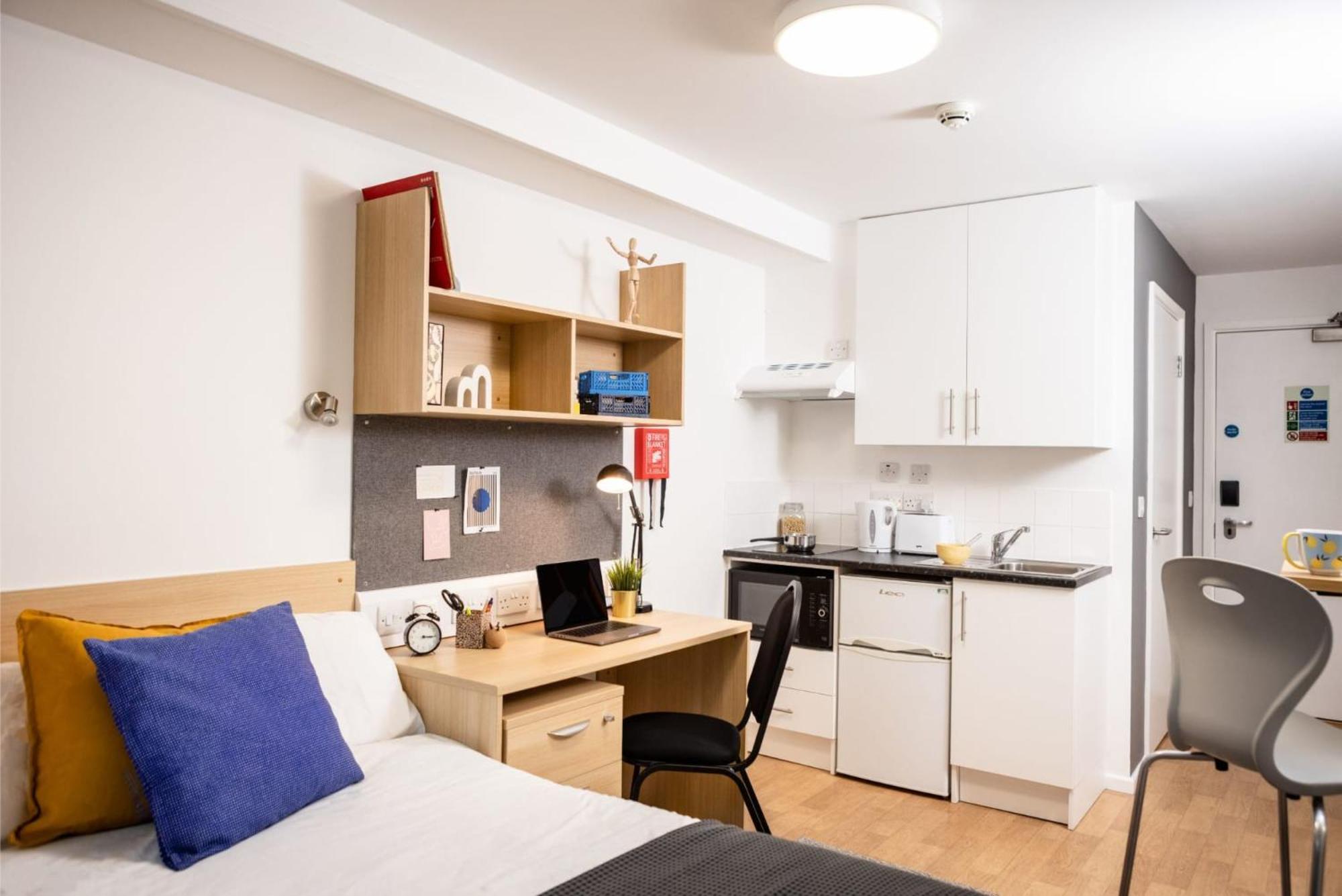 Apartment Consort Village In West