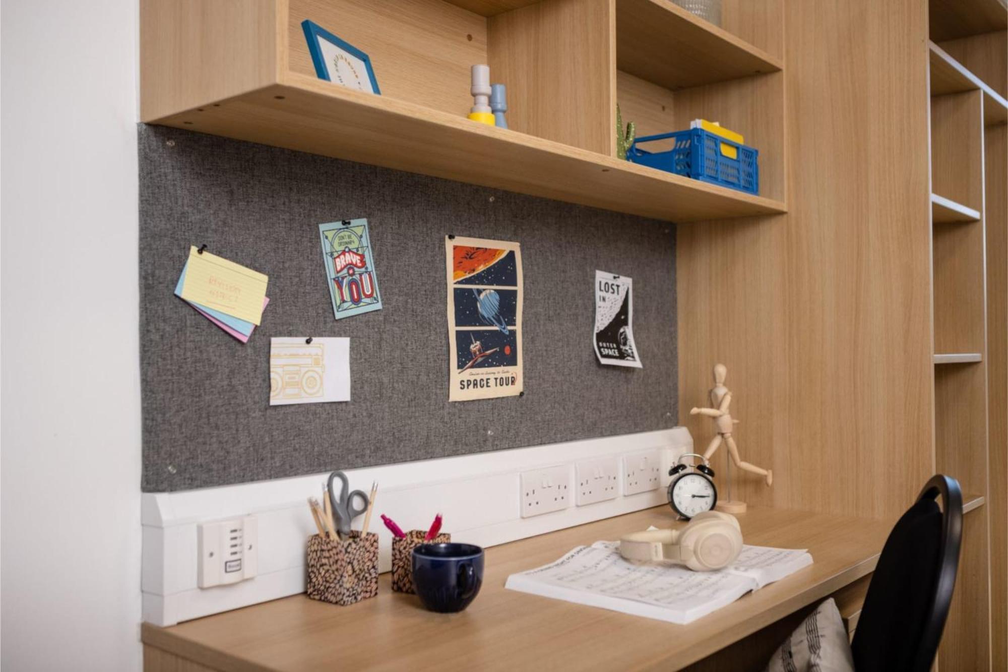 Consort Village In West Apartment London
