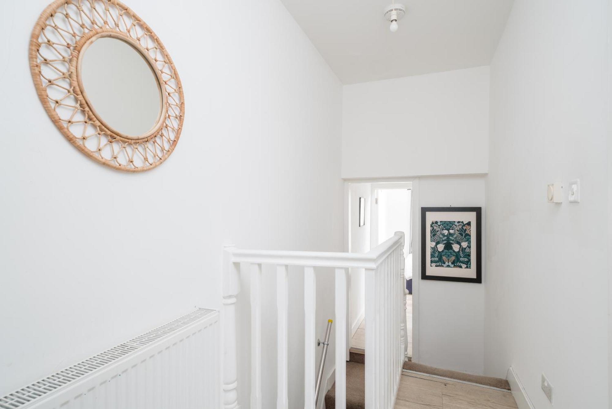 Apartment Canning Town 4 Bed Flat Sleeps 7- For Groups, Families And Contractors- With Free Parking *
