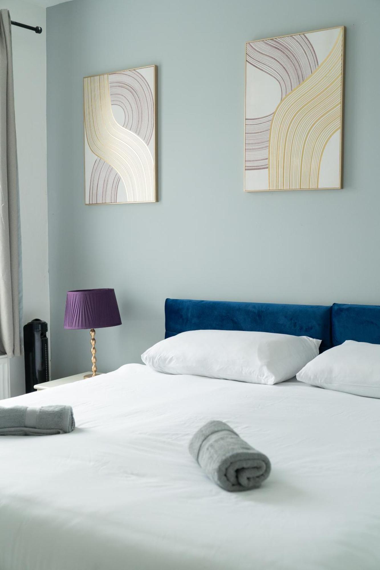 Apartment Canning Town 4 Bed Flat Sleeps 7- For Groups, Families And Contractors- With Free Parking