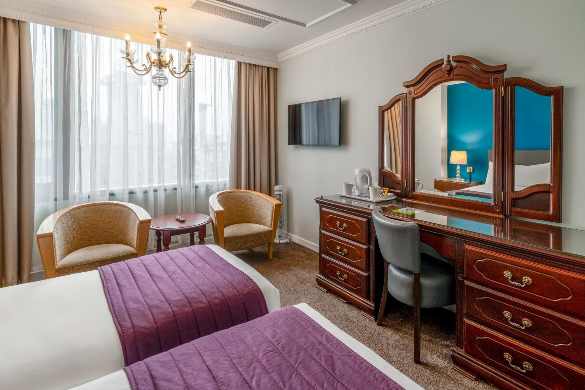 Britannia International Canary Wharf 4* London
