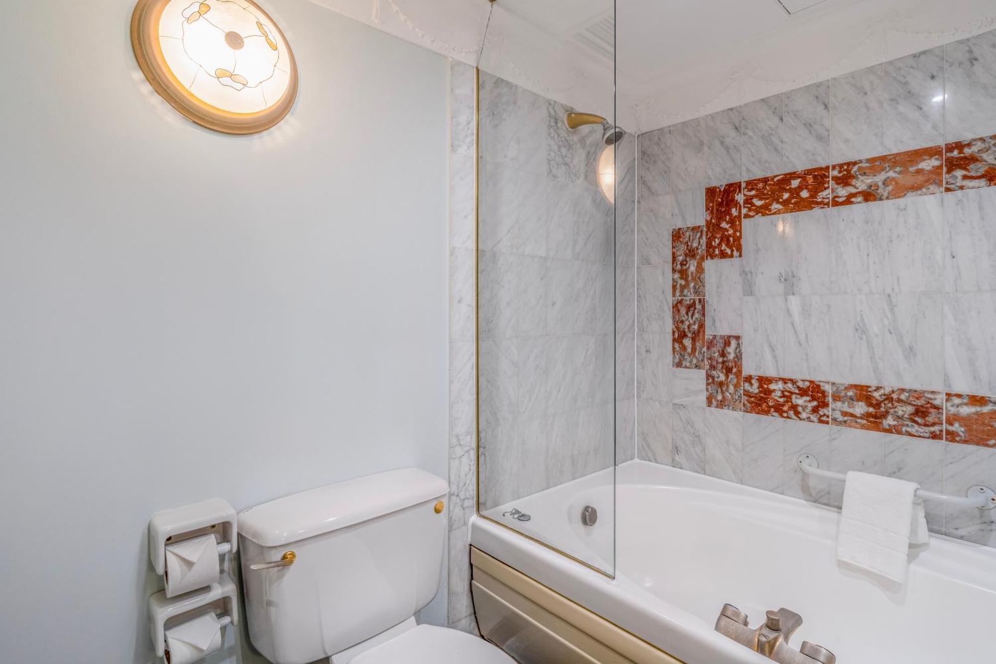 Hotel Britannia International Canary Wharf 4*