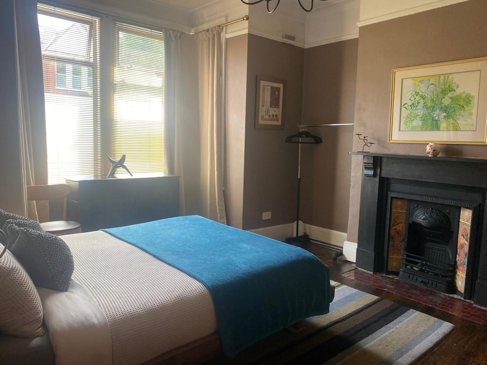 Modern Private Apartment London