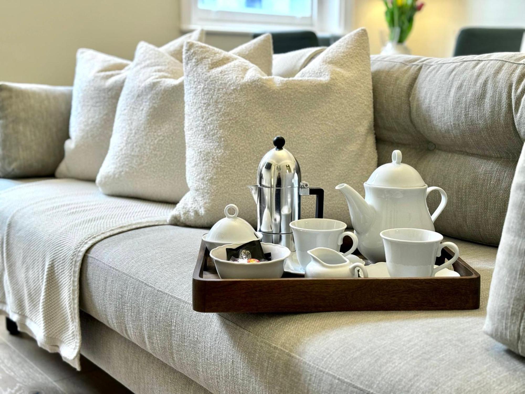 Apartment Chic Marylebone Village W Premium Mattress And 55 Inch Tv, By The Design Traveller