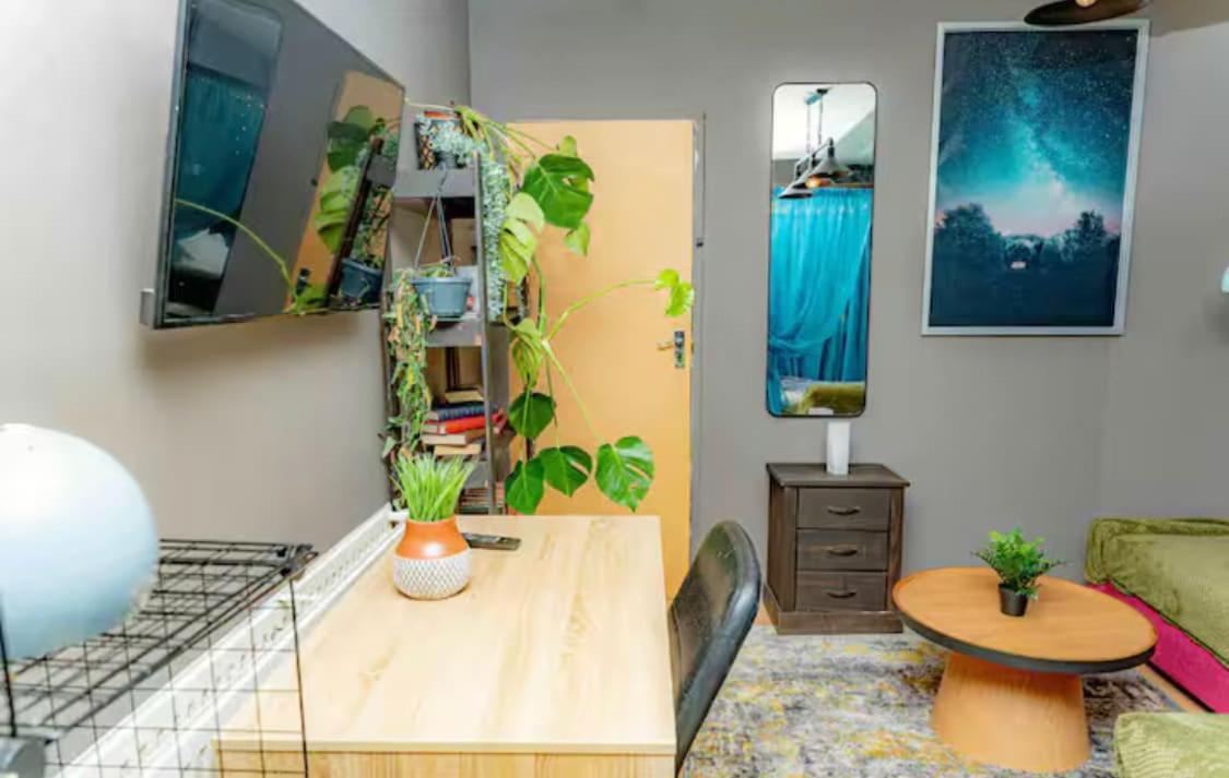 The Serene With Hot Tub, Sauna And Cinema Experience Holiday home