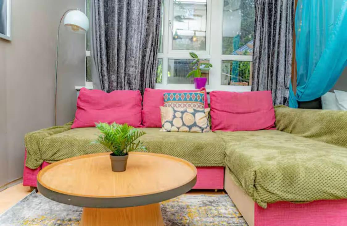 The Serene With Hot Tub, Sauna And Cinema Experience Holiday home