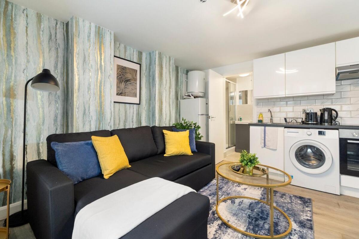 Cosy Gem Next Transport Easy Access Apartment London