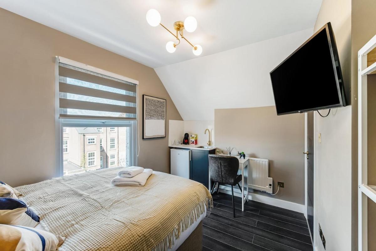 Charming In Excellent Location 10 Apartment *