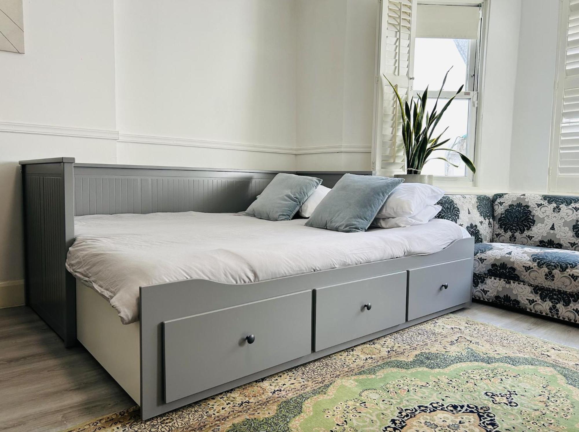 Apartment Kensington Gem London