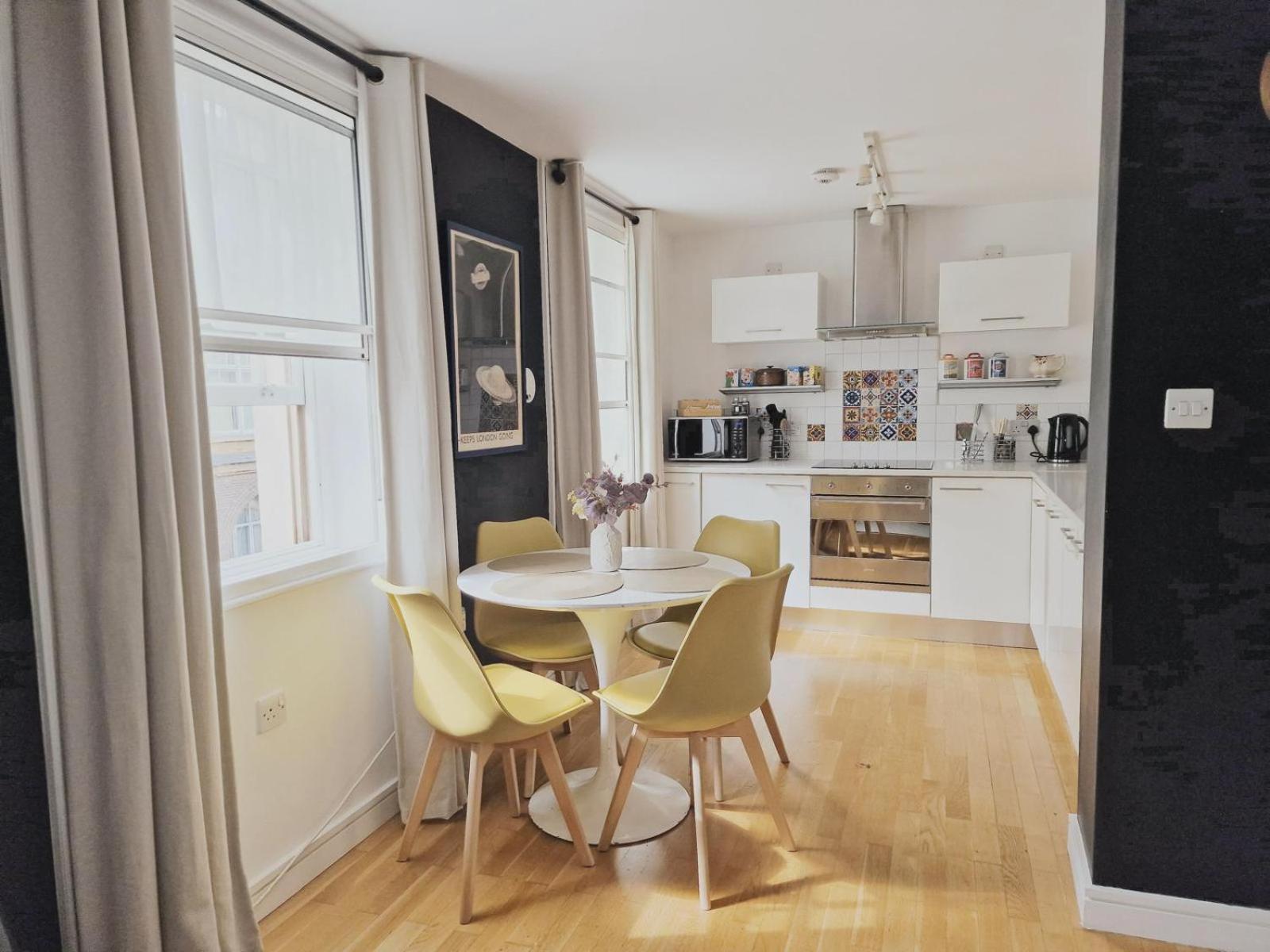 Kings Cross Station 1 Bed Flat For 4 Apartment