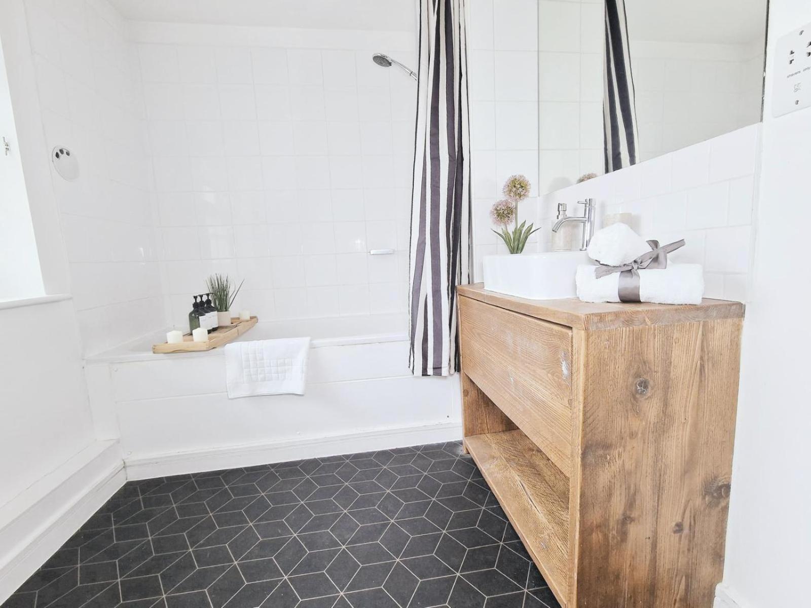 Apartment Kings Cross Station 1 Bed Flat For 4 *