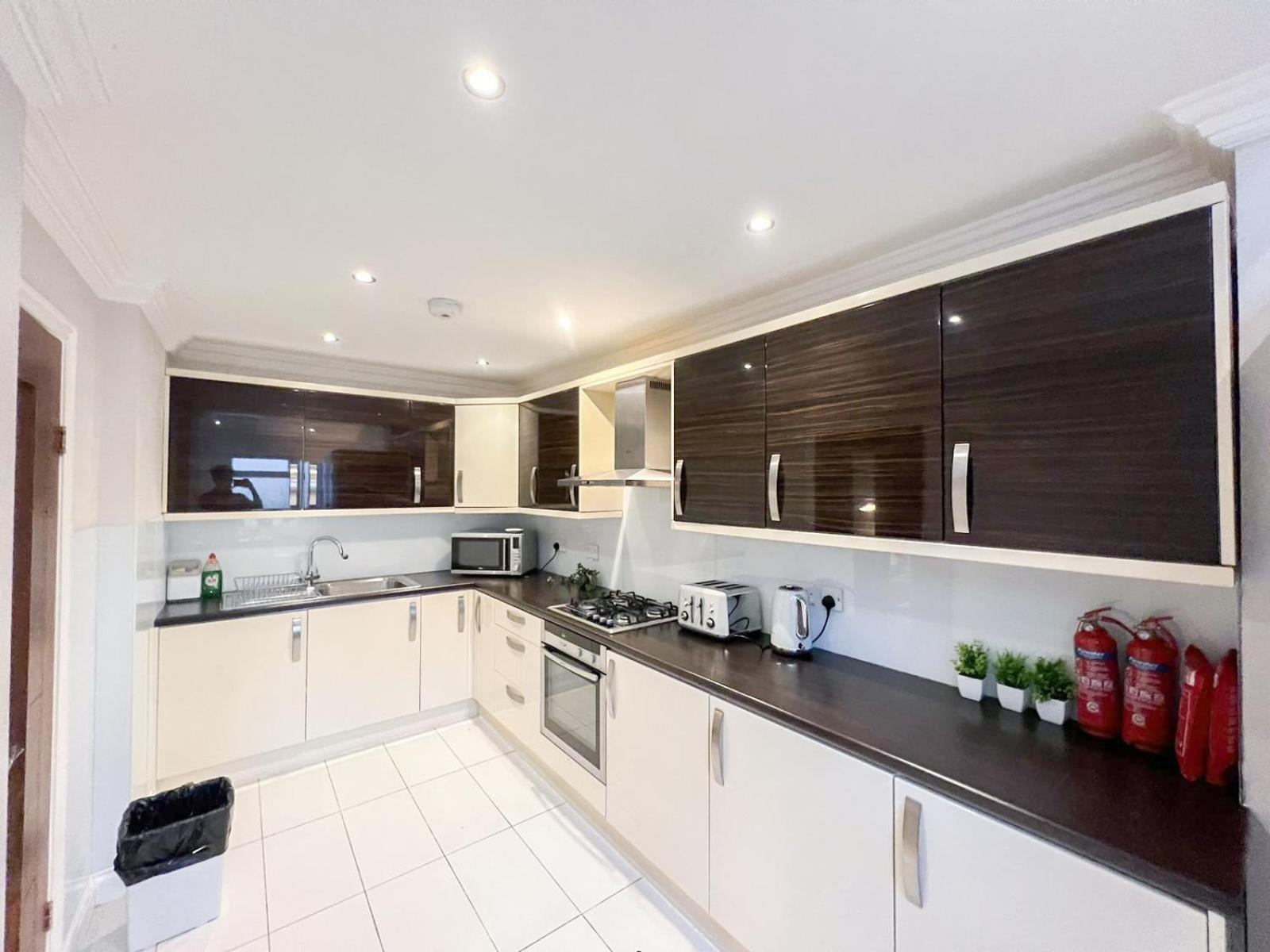 Lovely 4 Bedroom Flat With Ample Garden In Brondesbury, Kilburn *
