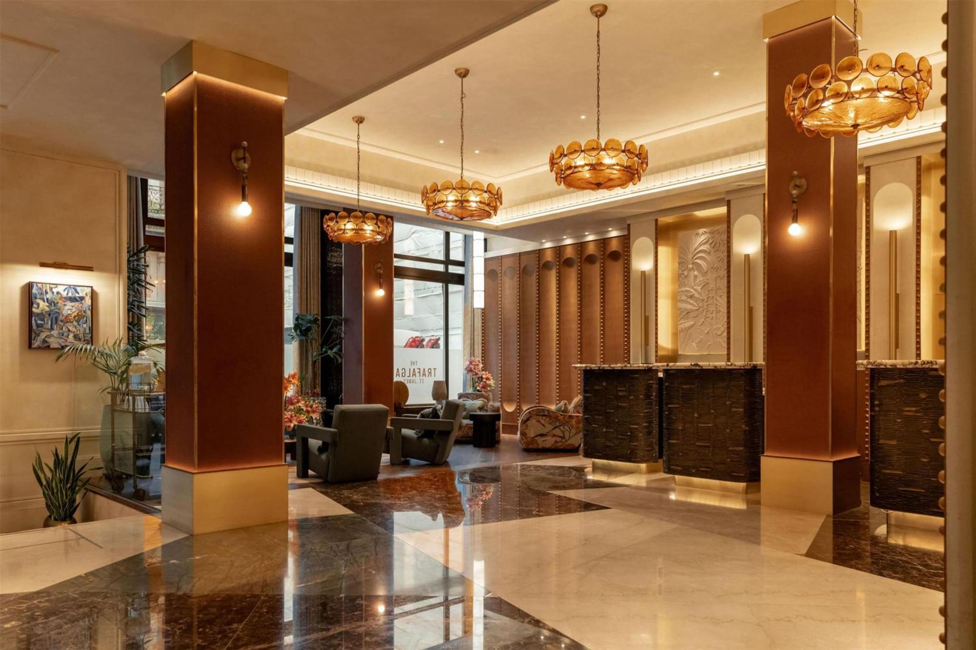 Hotel The Trafalgar St. James, Curio Collection By Hilton London